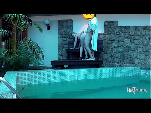 ❤️ Le patron invite la femme de chambre à la piscine, mais n'a pas pu résister à une chaude ☑ Fucking at fr.storestarbucks.top ❌❤
